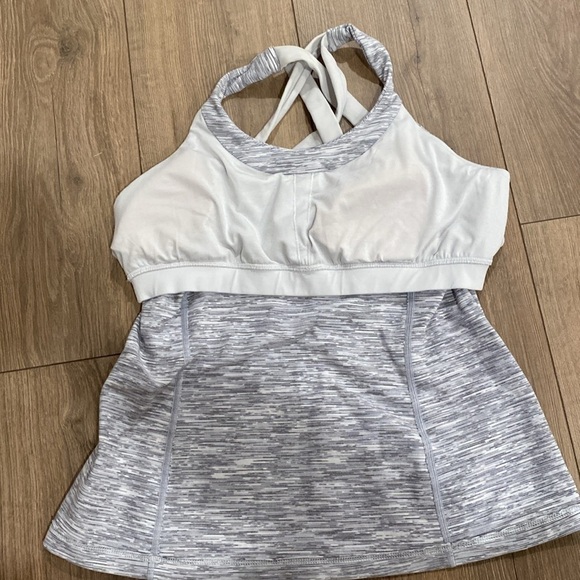 Lululemon | Enhearten Ice Gray Padded Tank | Size 12 - Picture 7 of 7